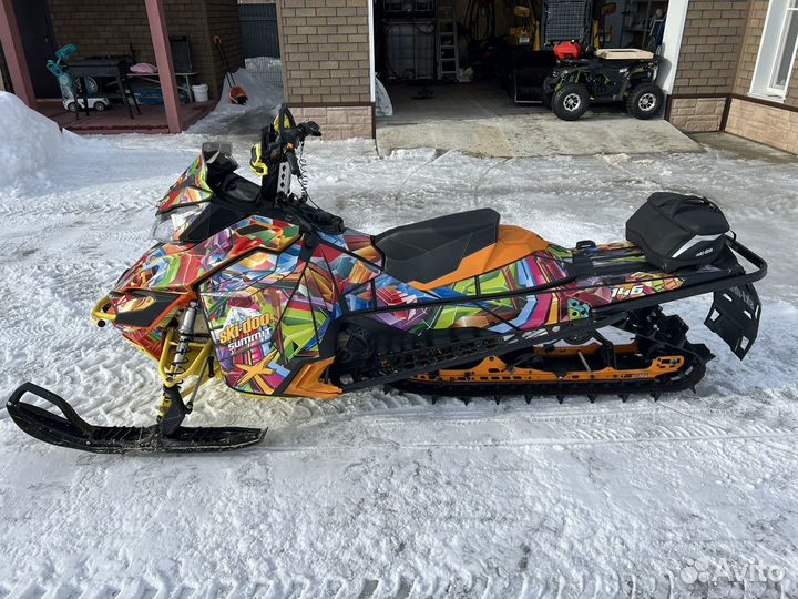 Снегоход BRP SKI-DOO Summit SP 146 600HO etec