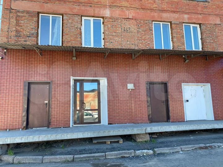 Торговое помещение возле ТК маяк