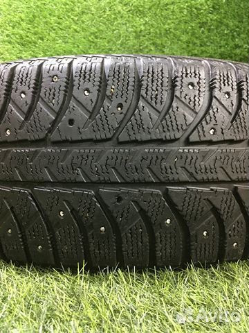 Bridgestone Ice Cruiser 7000 215/60 R17 96H