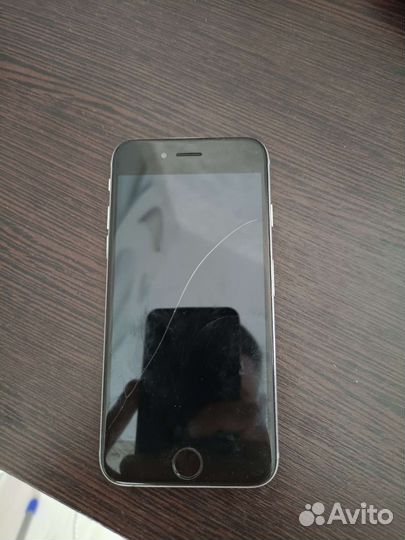 Телефон iPhone 6s