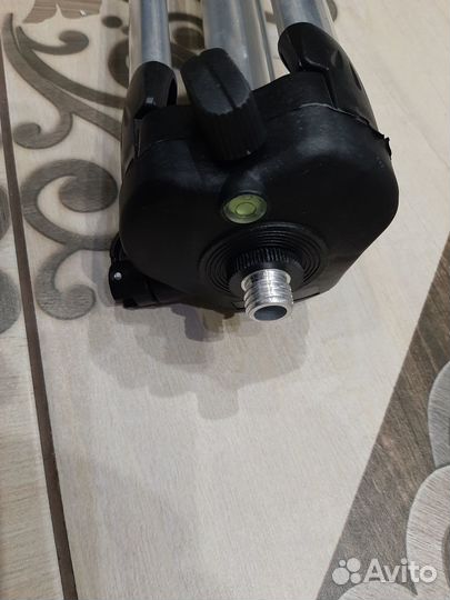 Штатив для нивелира 1.2м Hilda (5/8