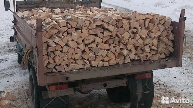 6 кубов дров. 2 куба березовых дров. Дрова березовые укладку. 1м3 березовых колотых дров. Покажите куб дров.