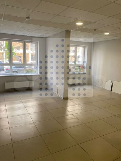 Коммерция 62 м² с арендатором, свой вход, ремонт