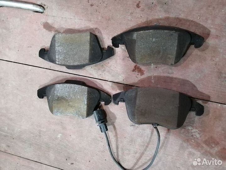 Тормозные колодки передние Ауди А4 Б8 A4 B8