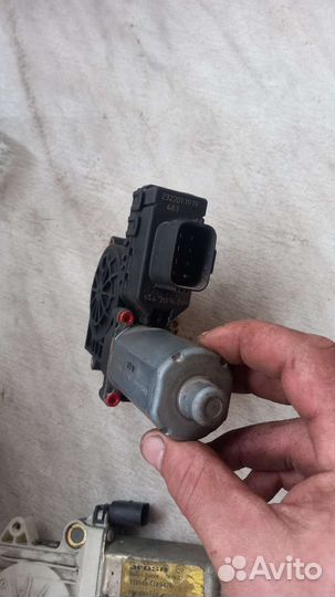 Моторчик стеклоподъемника на s taip