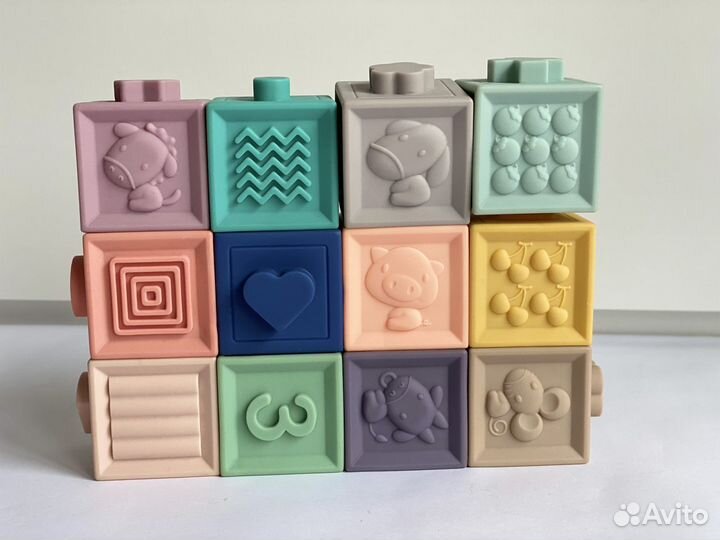 Игрушки развивающие кубики мячики