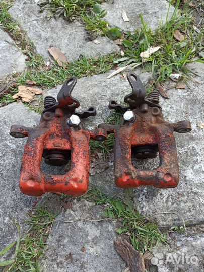 Суппорт задний skoda octavia