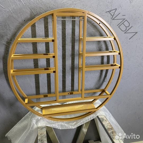 Золотая винная полка настенная