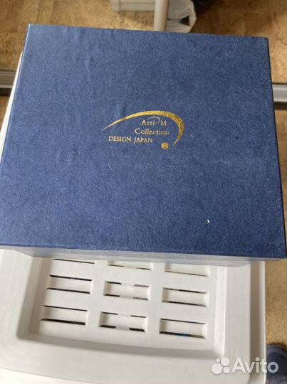 Набор из двух чашек с блюдцем и ложечкой