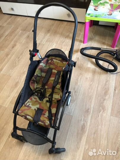 Прогулочная коляска