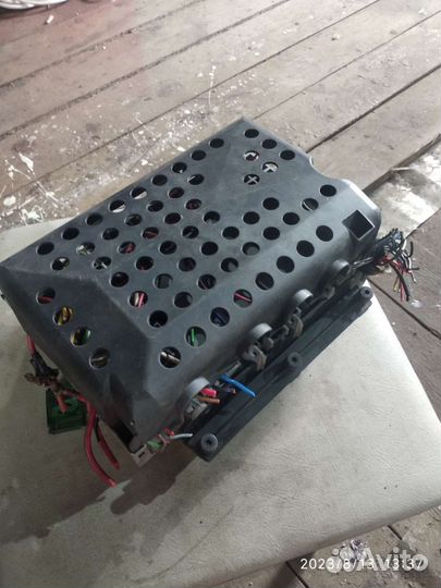 Блок предохранителей Опель Вектра Б