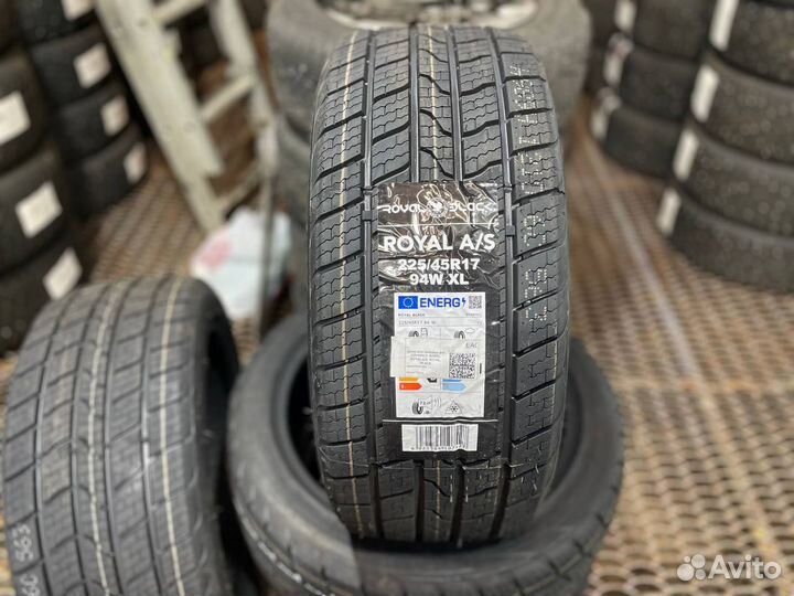 Royal Black Royal A/S 225/45 R17