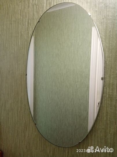 Зеркало настенное овальное