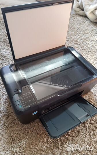 Струйнй принтер-сканнер HP Deskjet F2423