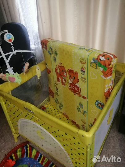 Манеж с матрасом