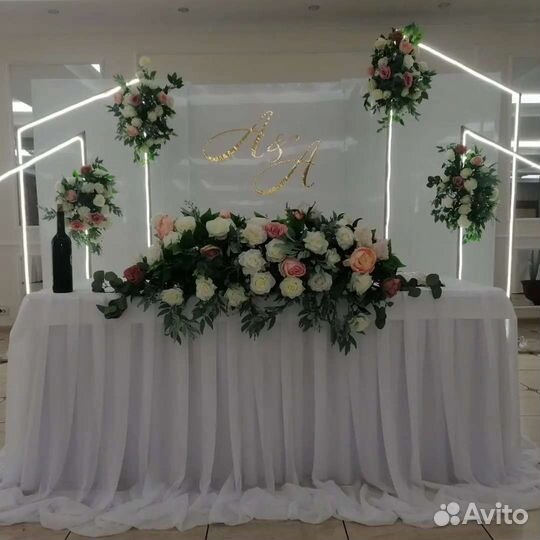 Оформление зала, свадебной машины, выездной регист