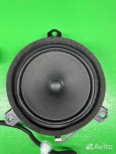 Динамик передний левый Toyota Yaris mxph10