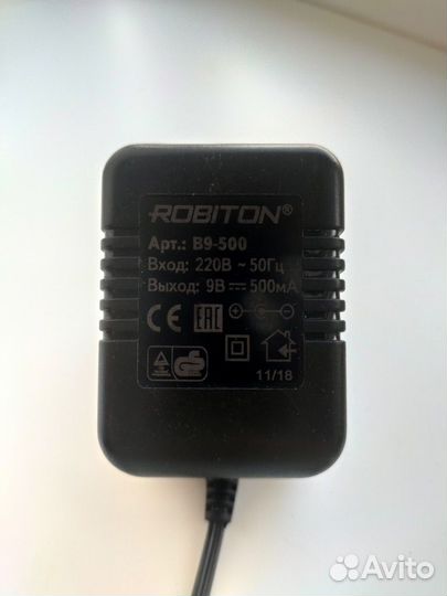 Блок питания для педалей эффектов