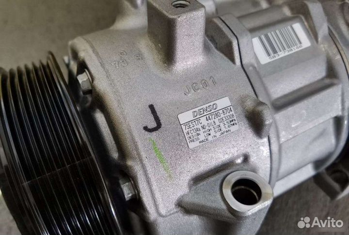 Компрессор кондиционера Toyota Camry 70