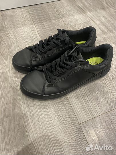 Кеды bershka
