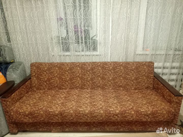 Диван раскладной бу. Длина 2, 10 ширина 1,10 - 5т
