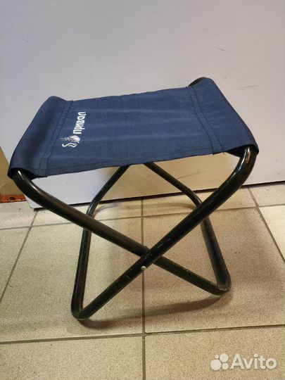 Стулья складные много