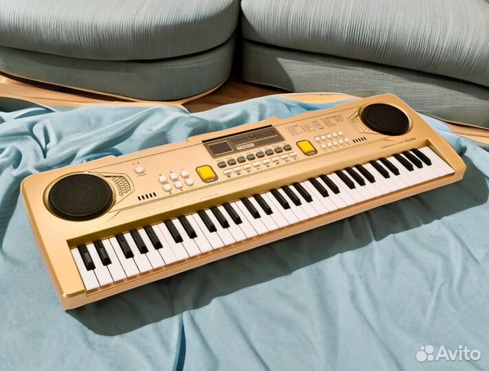 Синтезатор 61 Клавиша С Микрофоном
