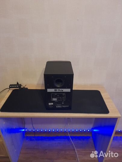 Студийный монитор JBL 305P mkii Black (Колонка)