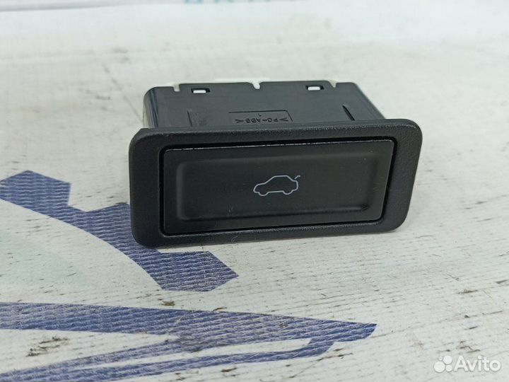 Кнопка багажника Chery Tiggo 8 Pro 1.5 sqrf4J16