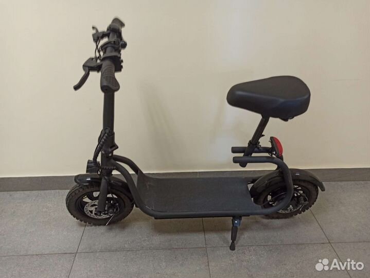 Электроскутер IconBit Trident 126Т