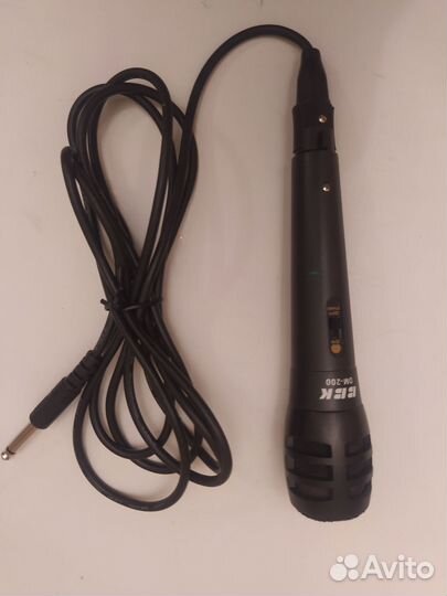 Микрофон для караоке BBK DM -200