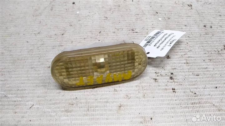 Повторитель на крыло белый Chery Amulet A15 06