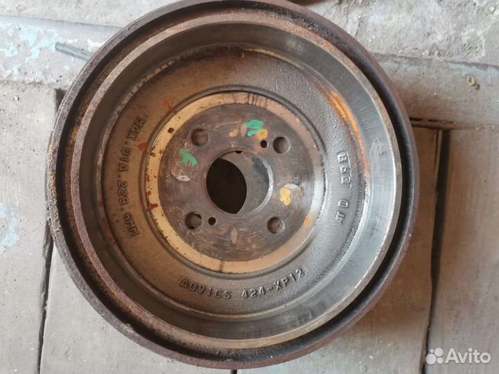 Тормозные колодки задние Toyota Ractis