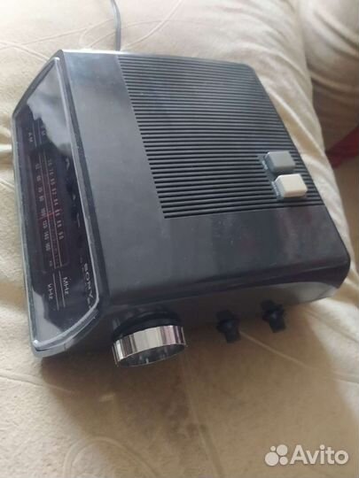 Часы с радио