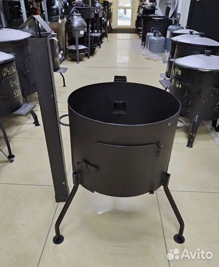 Печь для казана с трубой и дверцей 3 мм