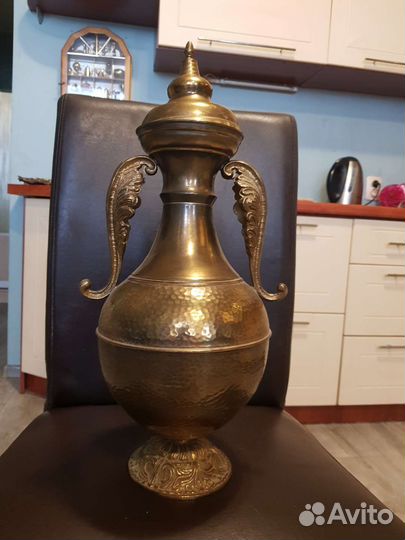 Ваза с Крышкой