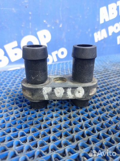 Тройник патрубков печки Volkswagen Polo 5 седан