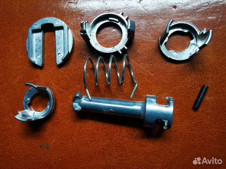 BMW X5 E53, X3 E83 личинка замка ремкомплект