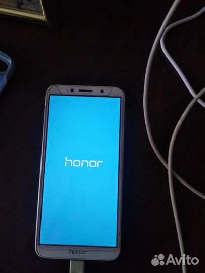 Телефон honor 7а