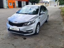 Kia Rio 1.6 AT, 2016, 350 000 км, с пробегом, цена 740 000 руб.