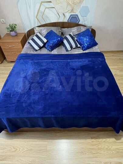 2-к. квартира, 72 м², 1/10 эт.