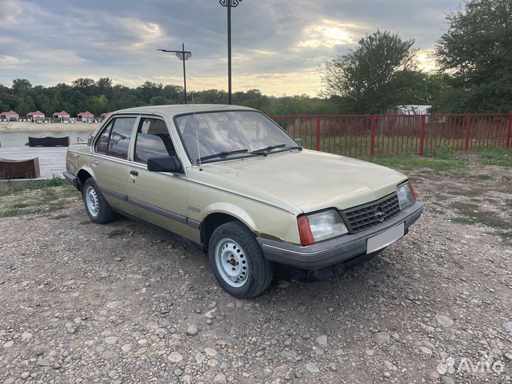 Opel Ascona 1.6 МТ, 1986, 121 625 км