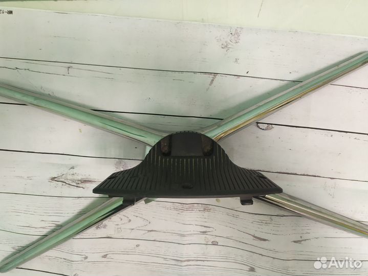 Ножки oт Teлeвизоpа samsung UE32F6400