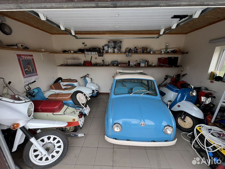 Обменяю коллекцию ретро мотороллеров и мотоколяску