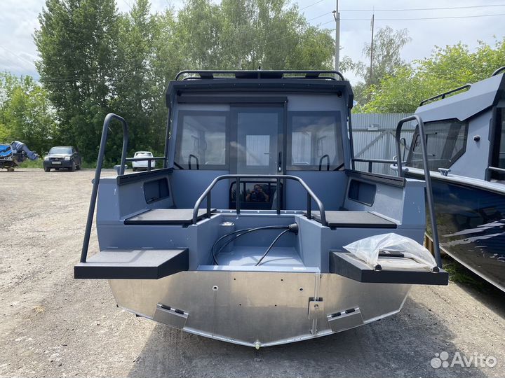 Real Craft 600 Cabin