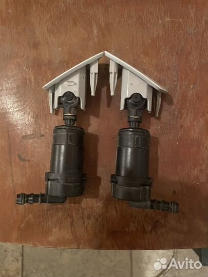 Форсунки омывателя фары Opel Zafira