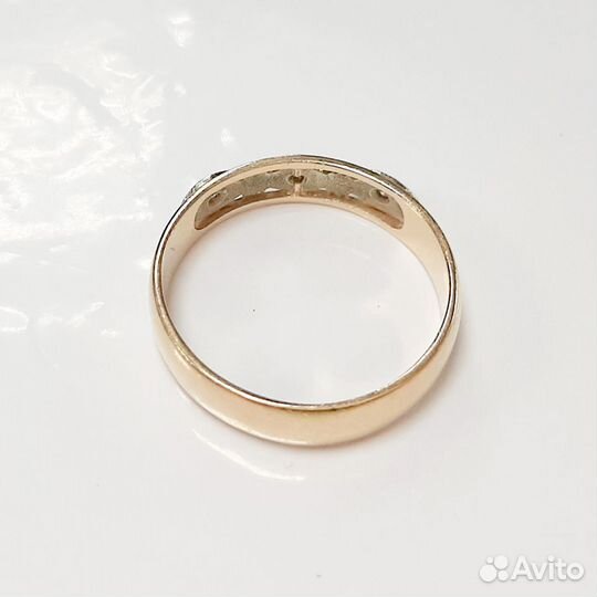 Золотое кольцо с бриллиантами