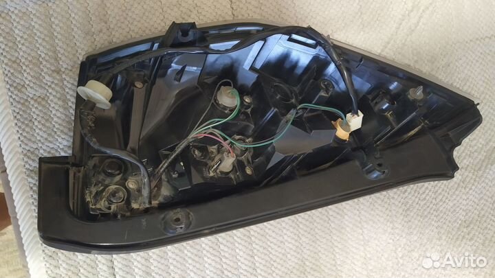 Фонарь задний mazda 5