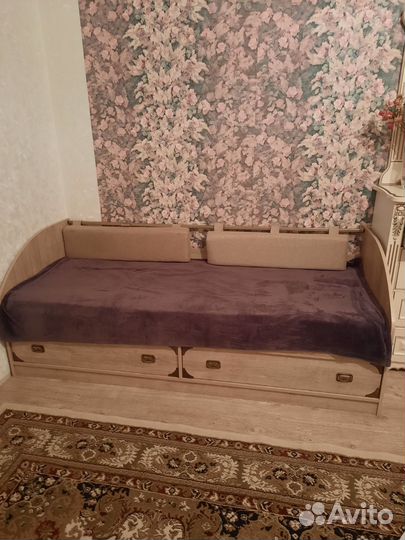 Кровать