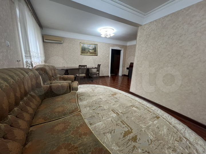 2-к. квартира, 55 м², 1/5 эт.